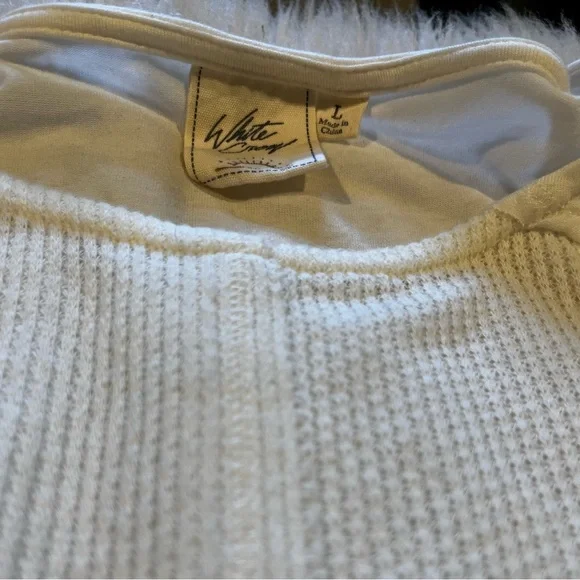 White Crow Women's Cream Long Sleeve Top - Picture 2 of 8